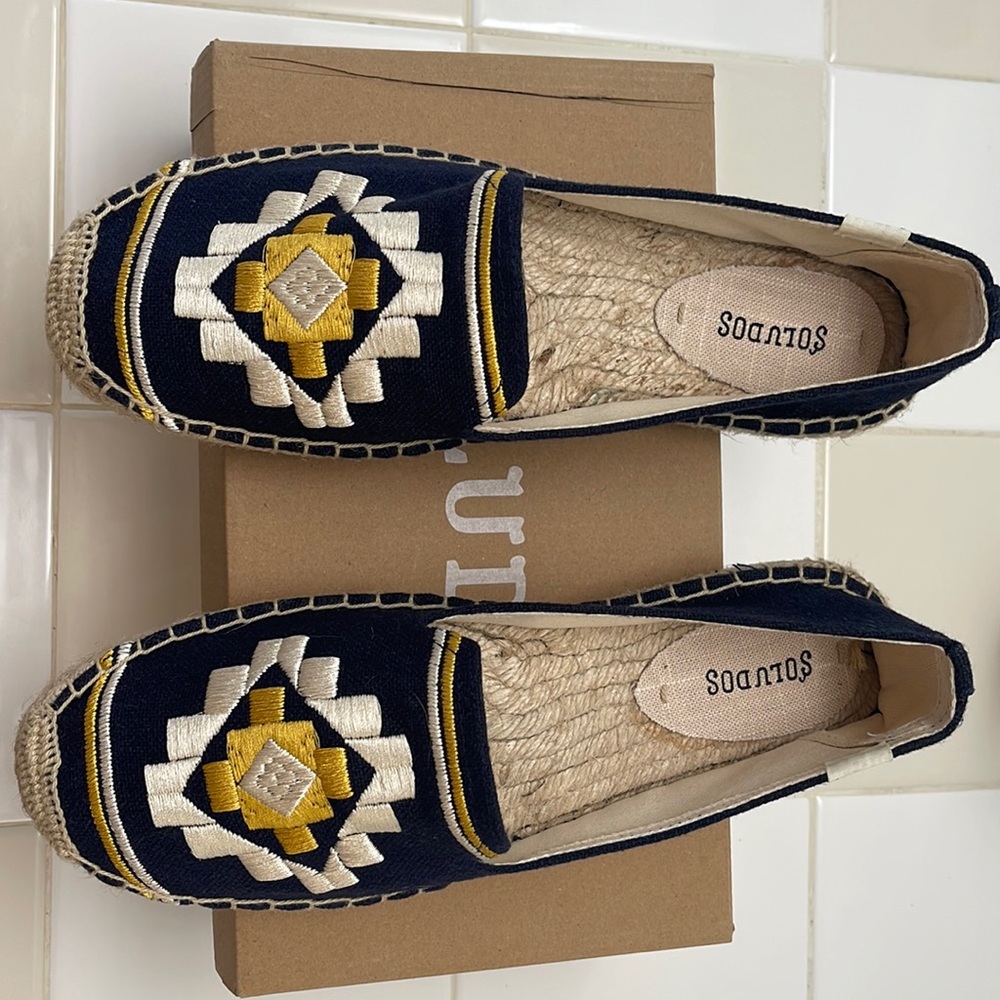 Soludos Espadrille Smoking Slipper Embroidered with Ivory and Gold